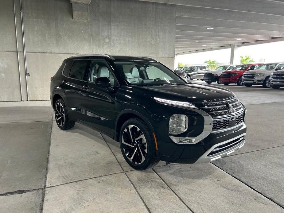 new 2024 Mitsubishi Outlander car, priced at $33,151