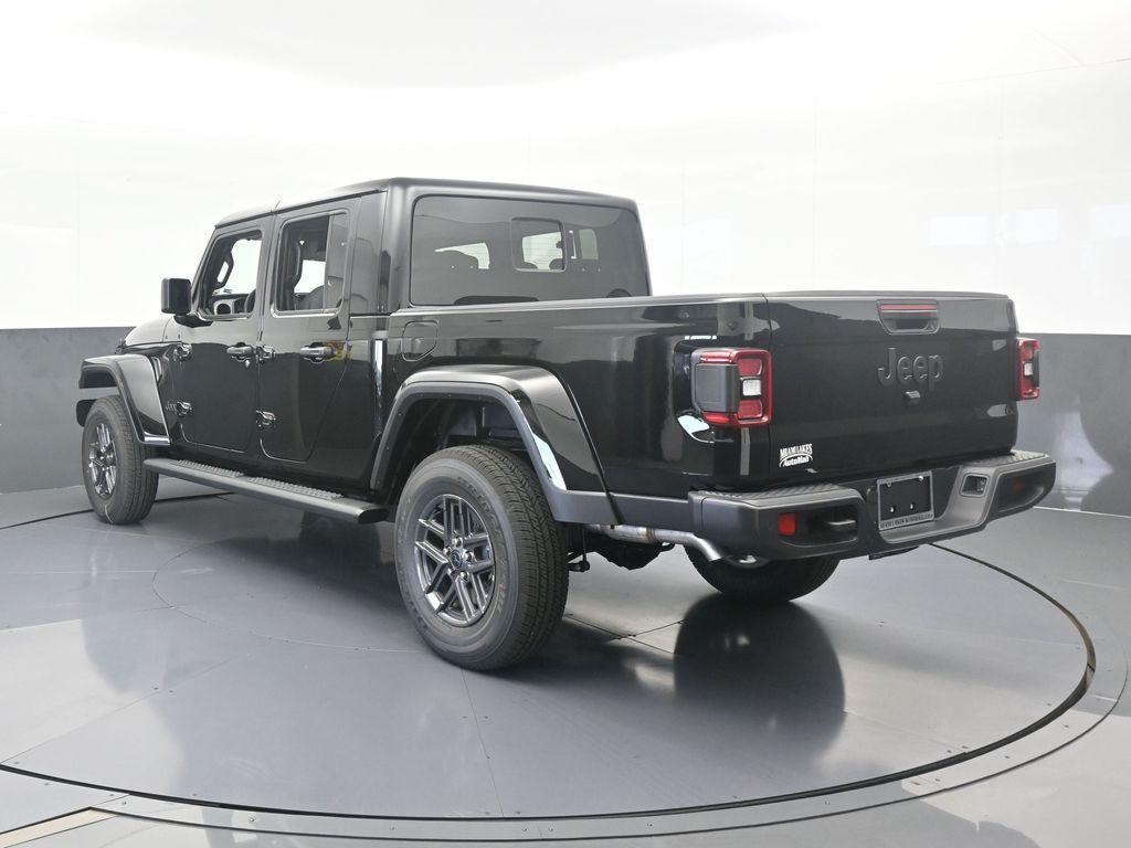 new 2026 Jeep Gladiator car, priced at $51,605