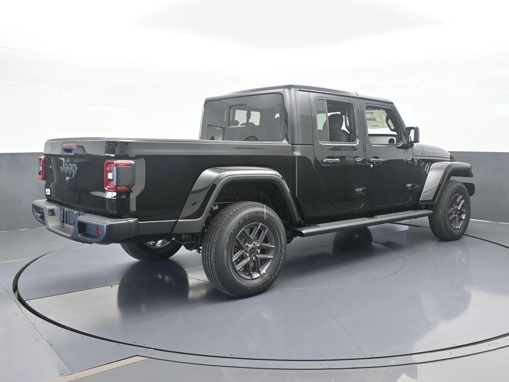 new 2026 Jeep Gladiator car, priced at $51,605