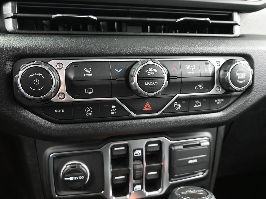 new 2026 Jeep Gladiator car, priced at $51,605