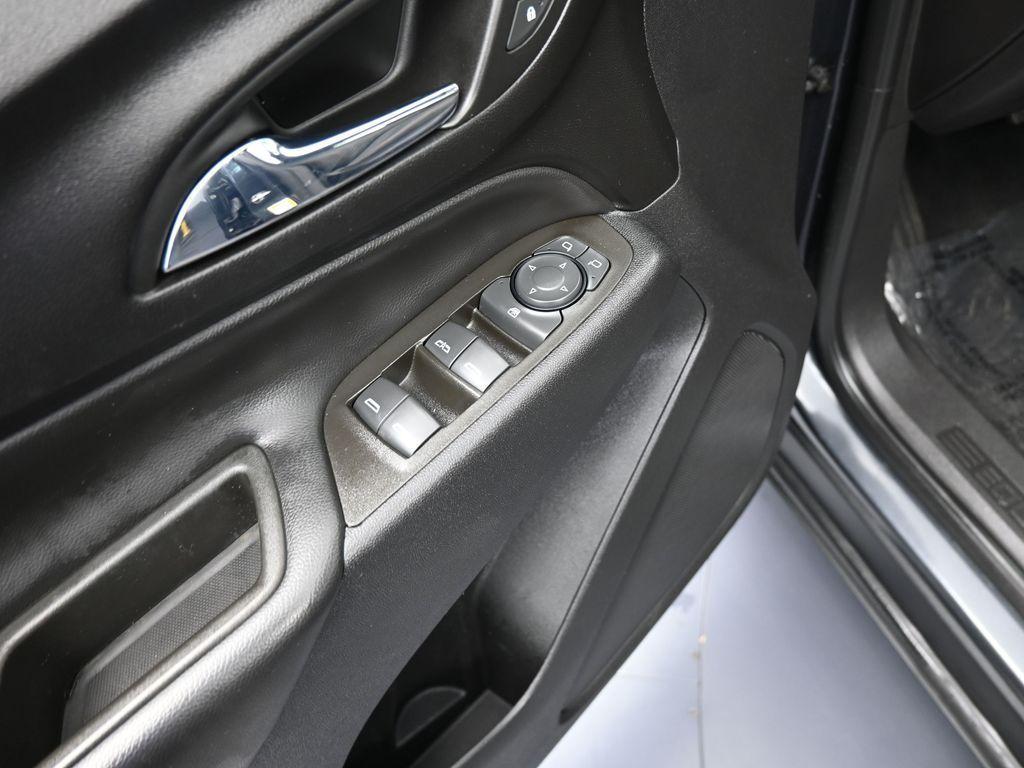 used 2023 Chevrolet Equinox car, priced at $17,585