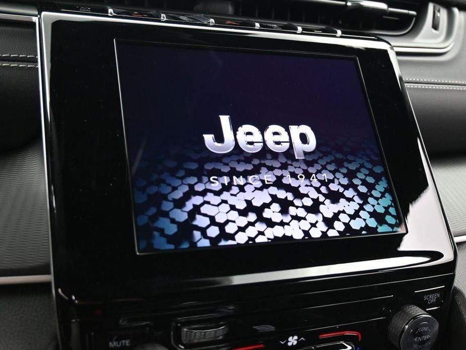 new 2024 Jeep Grand Cherokee L car, priced at $32,909