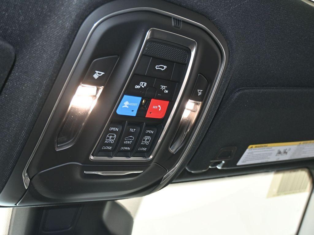 new 2025 Jeep Grand Cherokee car