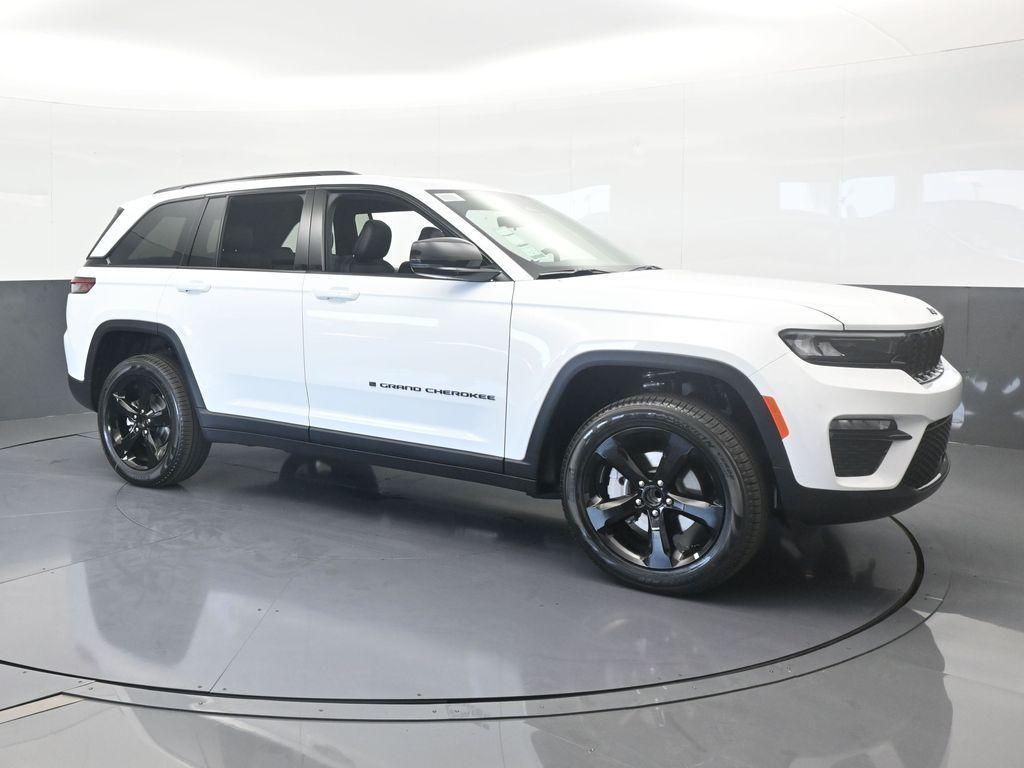 new 2025 Jeep Grand Cherokee car