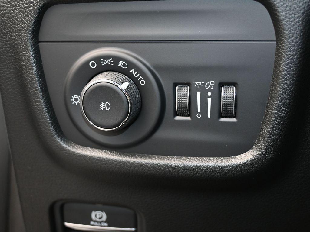 new 2025 Jeep Grand Cherokee car