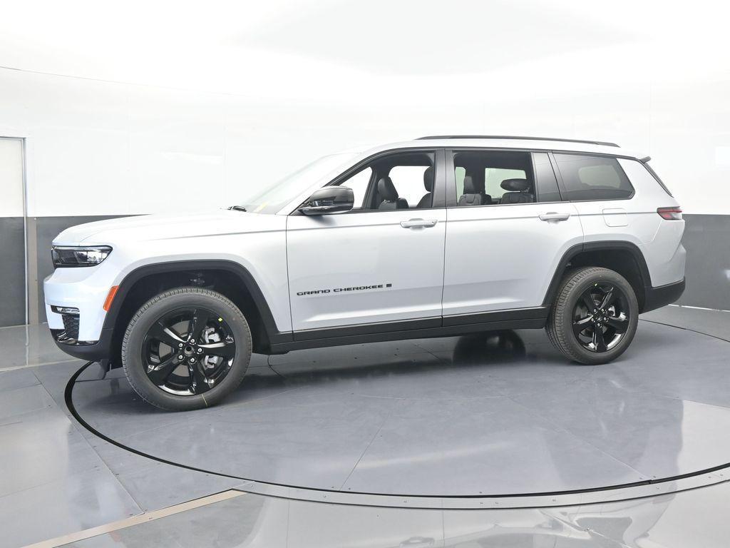 new 2025 Jeep Grand Cherokee L car