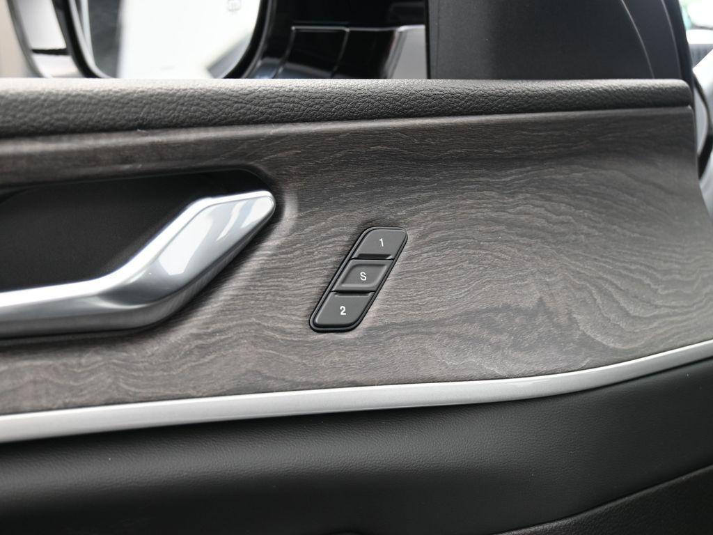 new 2025 Jeep Grand Cherokee L car