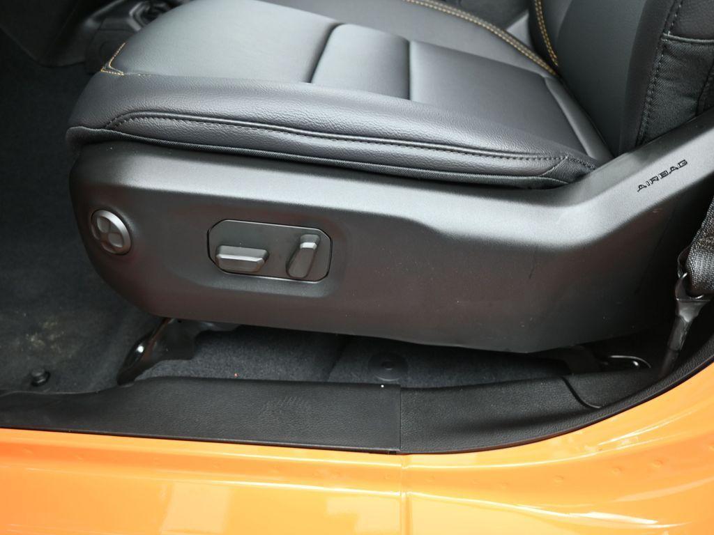 new 2025 Jeep Wrangler car