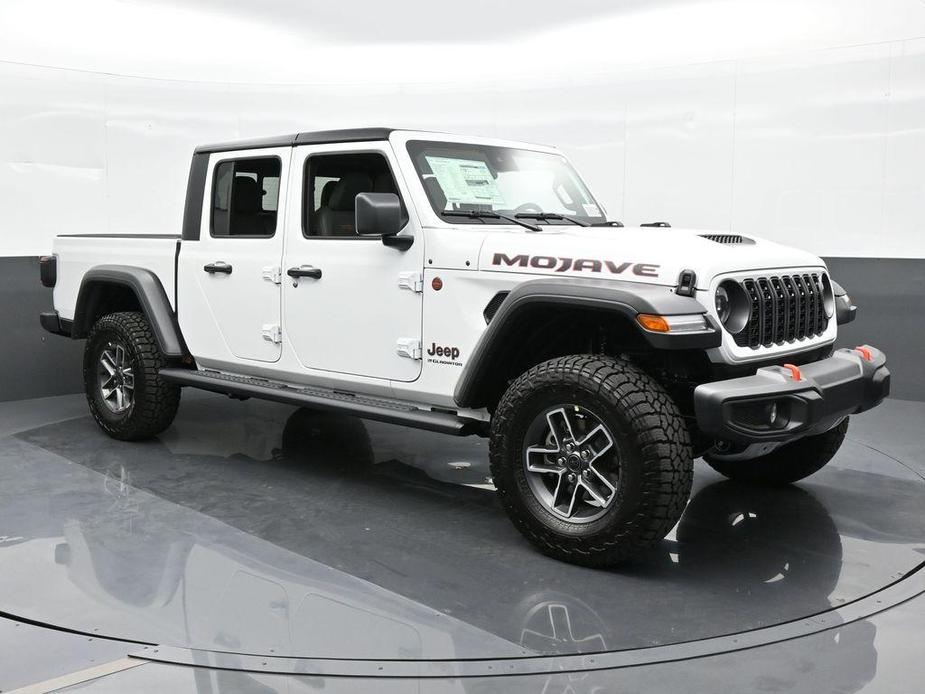 new 2024 Jeep Gladiator car, priced at $53,301