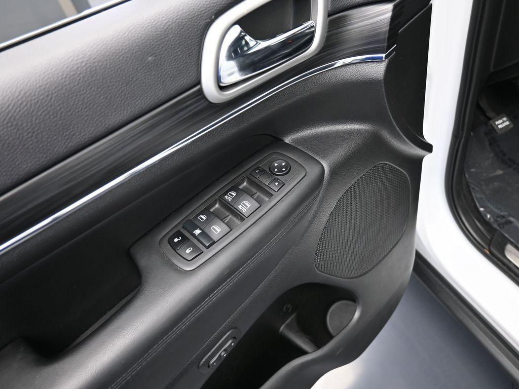 used 2022 Jeep Grand Cherokee WK car, priced at $28,750