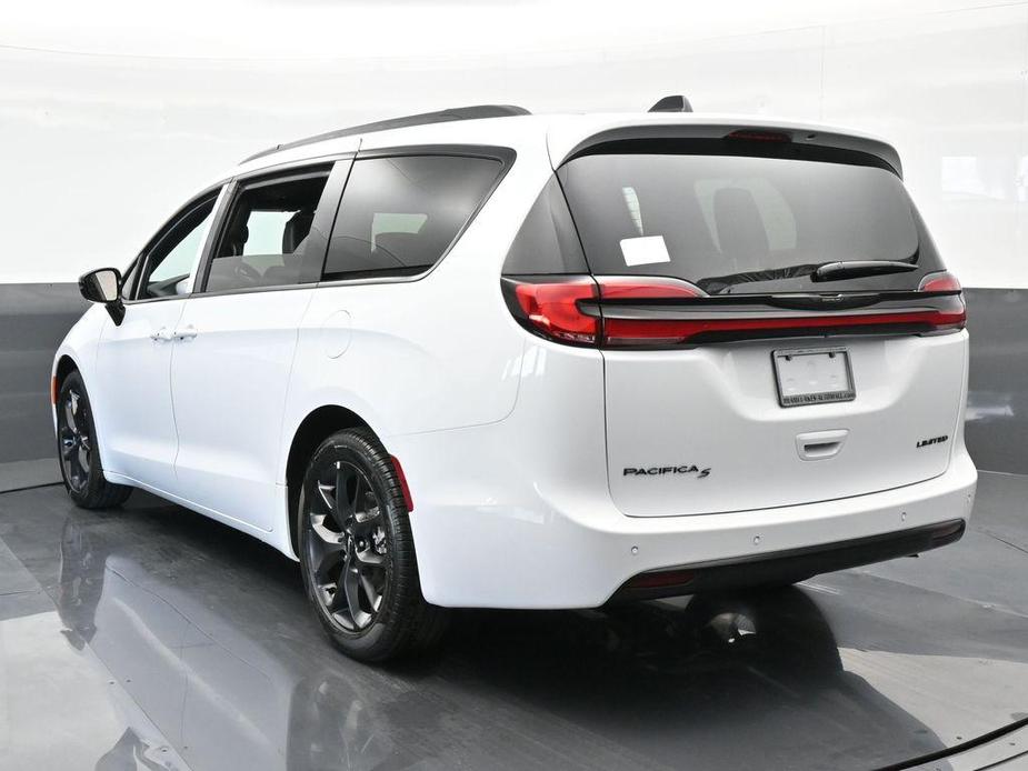 new 2024 Chrysler Pacifica car, priced at $42,350