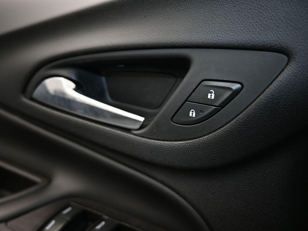 used 2020 Chevrolet Equinox car, priced at $16,575