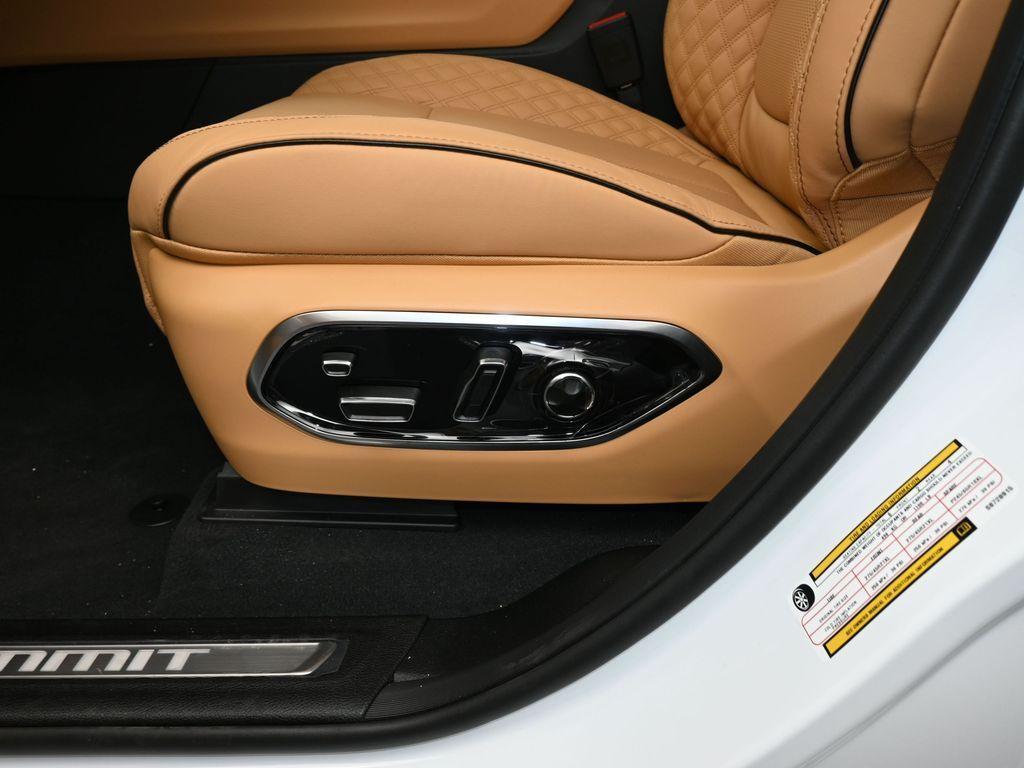 new 2025 Jeep Grand Cherokee L car