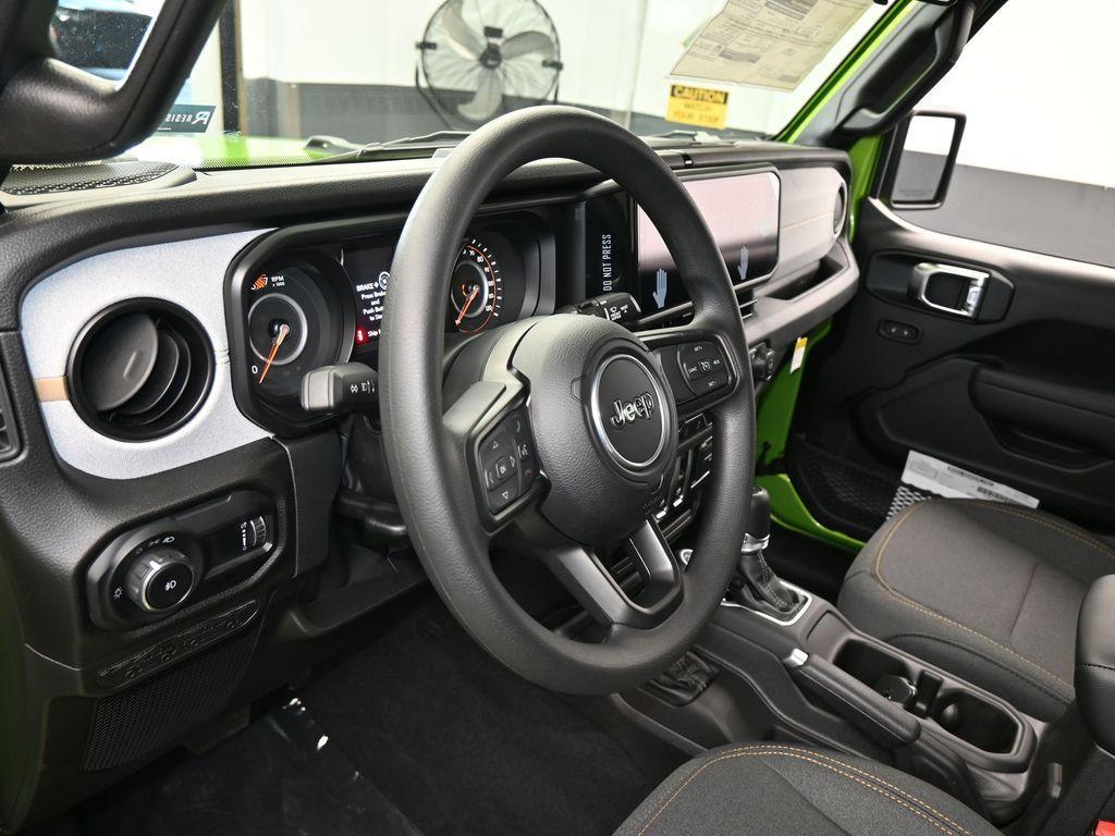 new 2025 Jeep Wrangler car