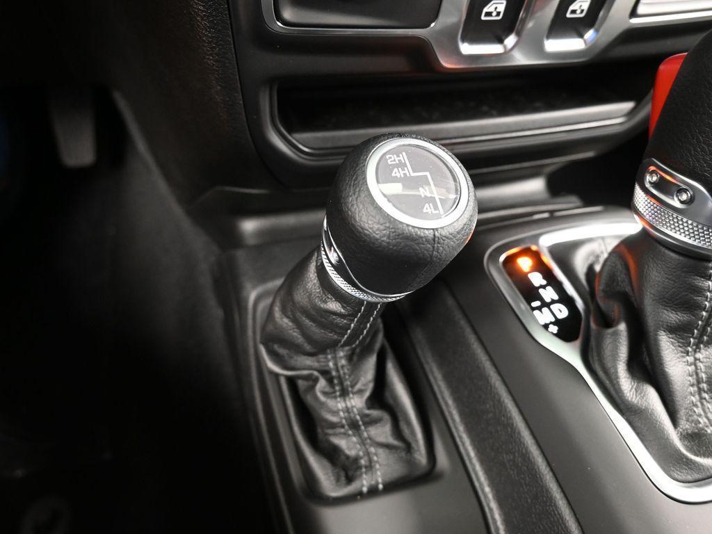 new 2025 Jeep Wrangler car