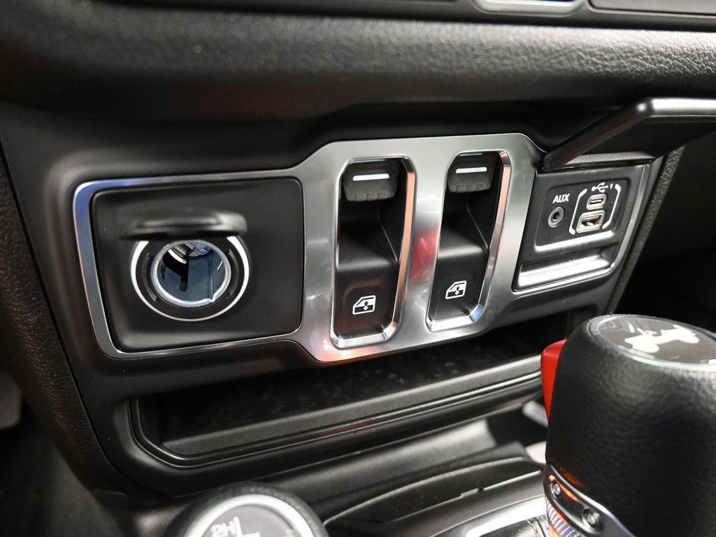 new 2025 Jeep Wrangler car