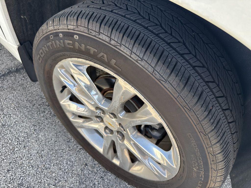 used 2018 Chevrolet Traverse car, priced at $23,119
