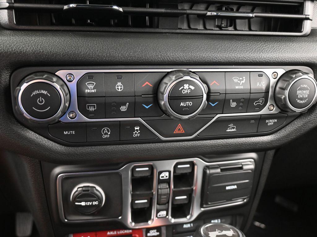 new 2025 Jeep Wrangler car