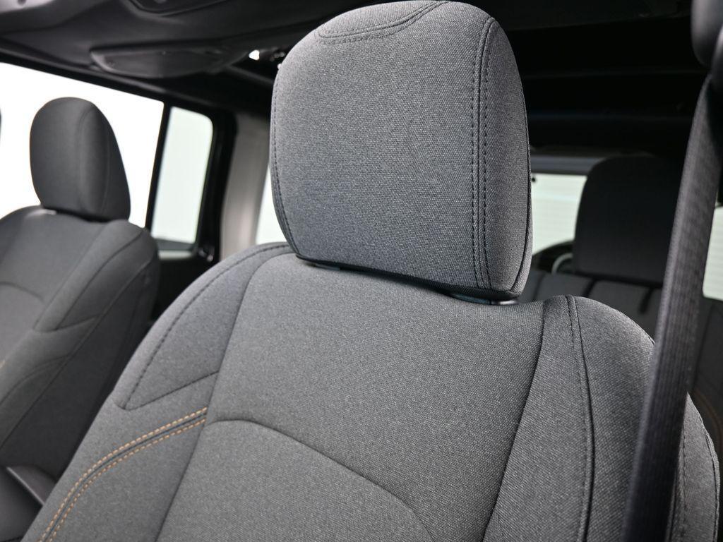 new 2025 Jeep Wrangler car