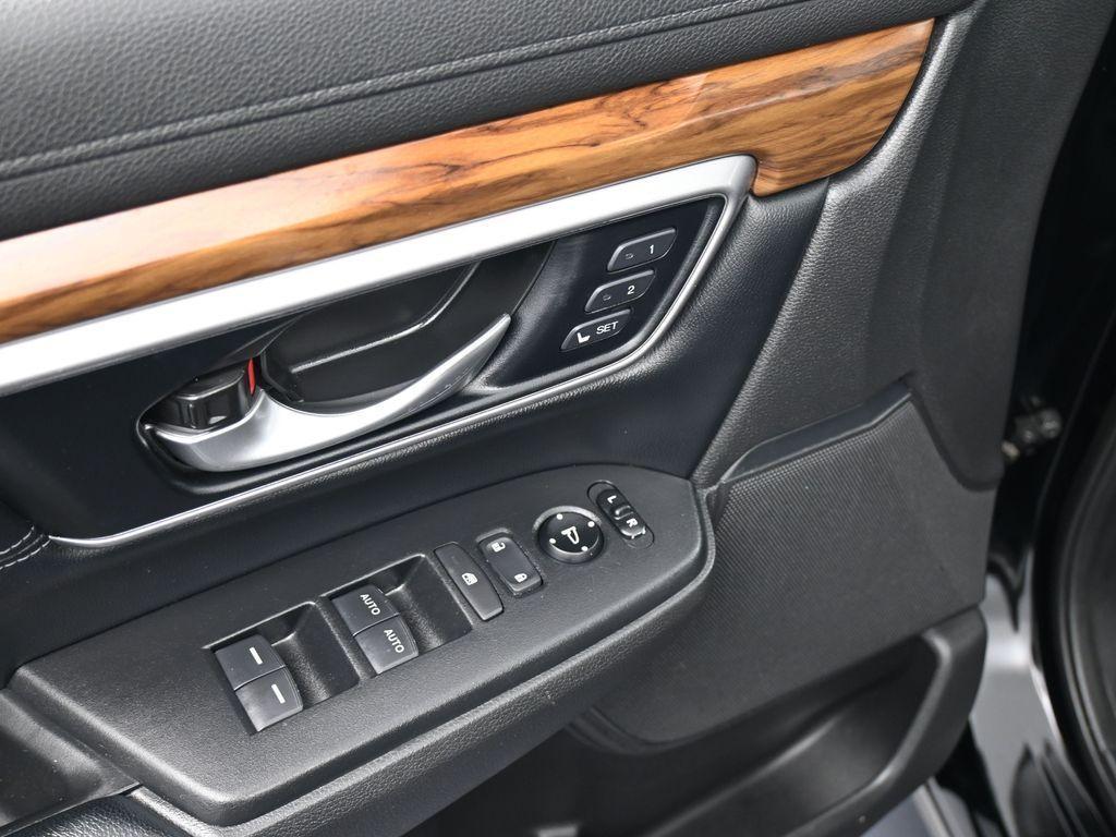 used 2021 Honda CR-V car, priced at $22,000