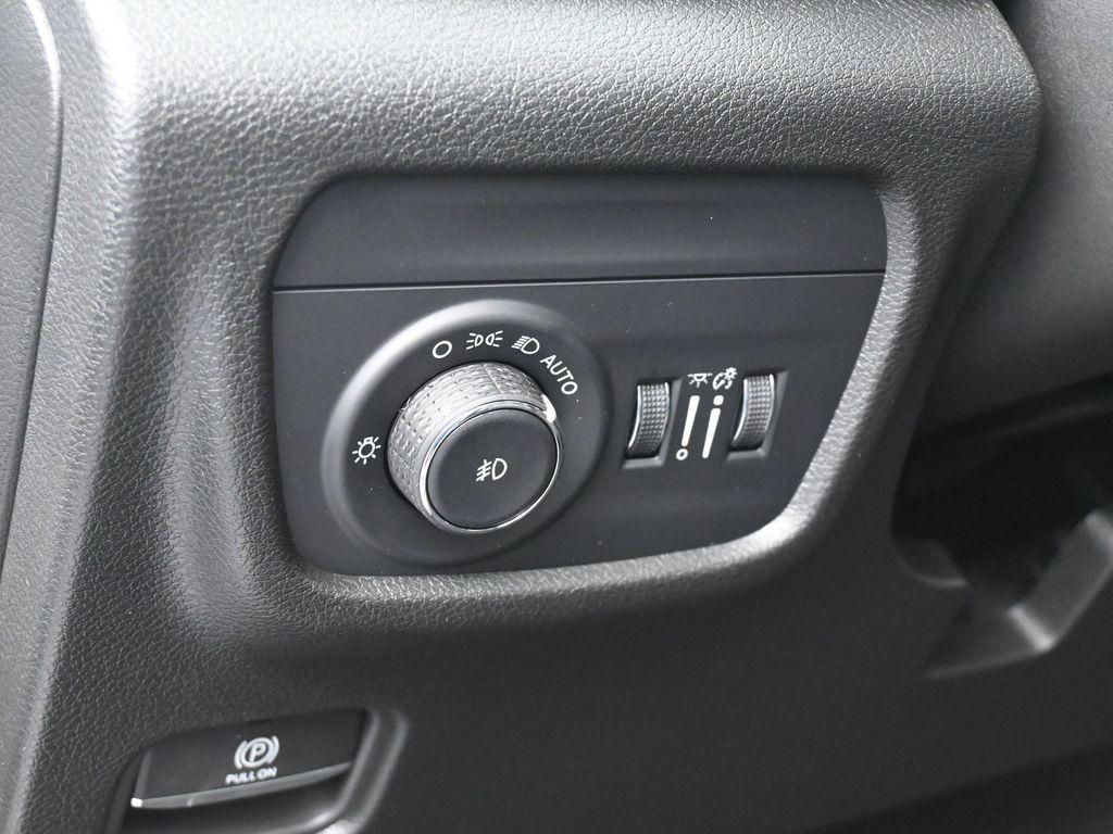 new 2025 Jeep Grand Cherokee L car