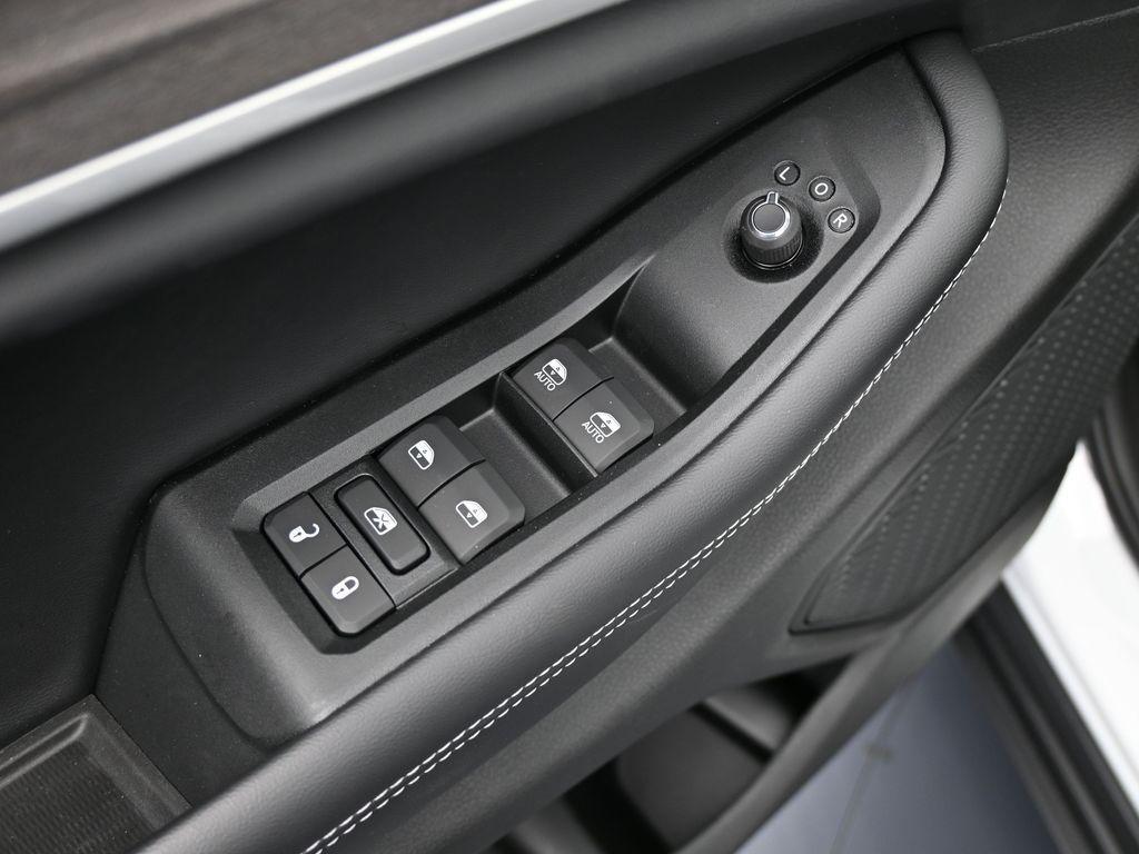 new 2025 Jeep Grand Cherokee L car