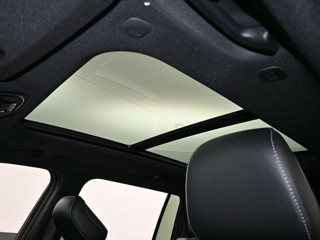 new 2025 Jeep Grand Cherokee L car