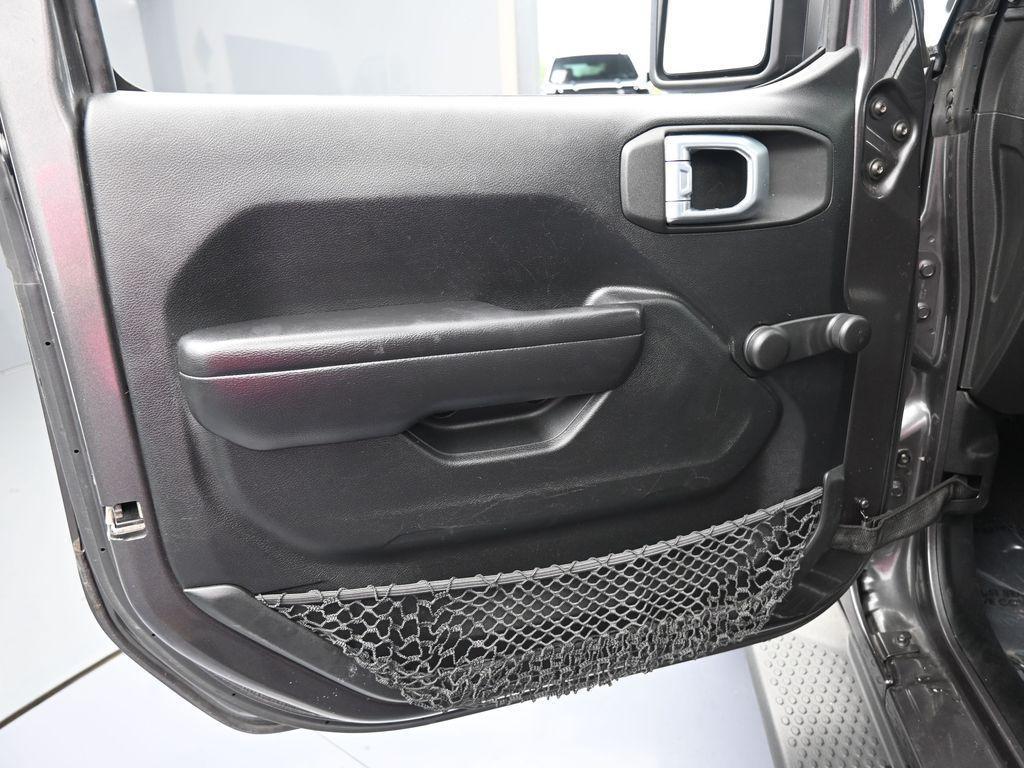 used 2021 Jeep Wrangler Unlimited car, priced at $27,485