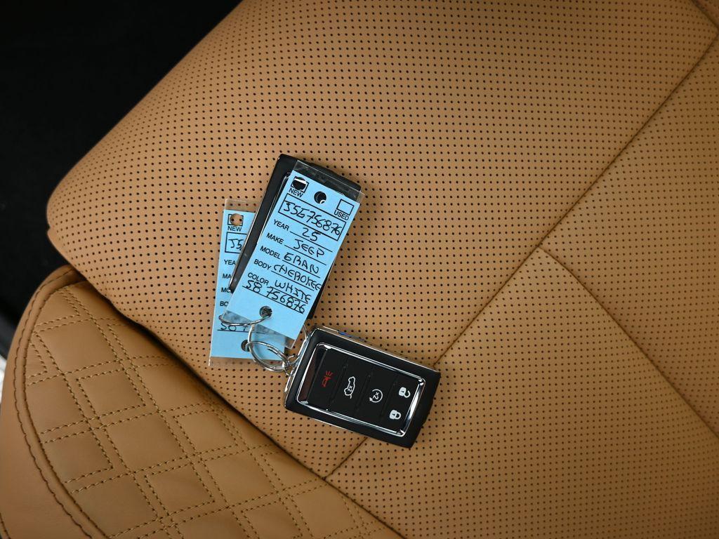 new 2025 Jeep Grand Cherokee L car