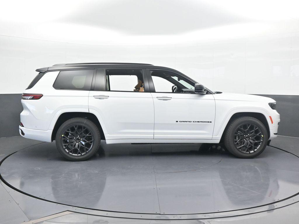 new 2025 Jeep Grand Cherokee L car