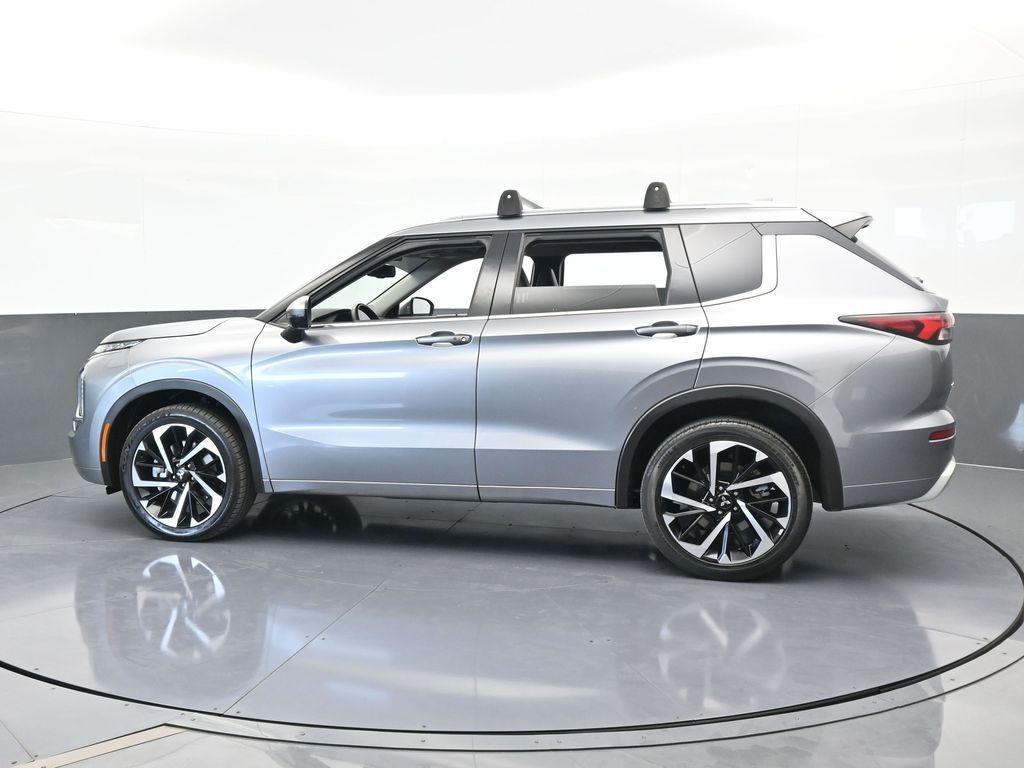 used 2022 Mitsubishi Outlander car, priced at $22,990