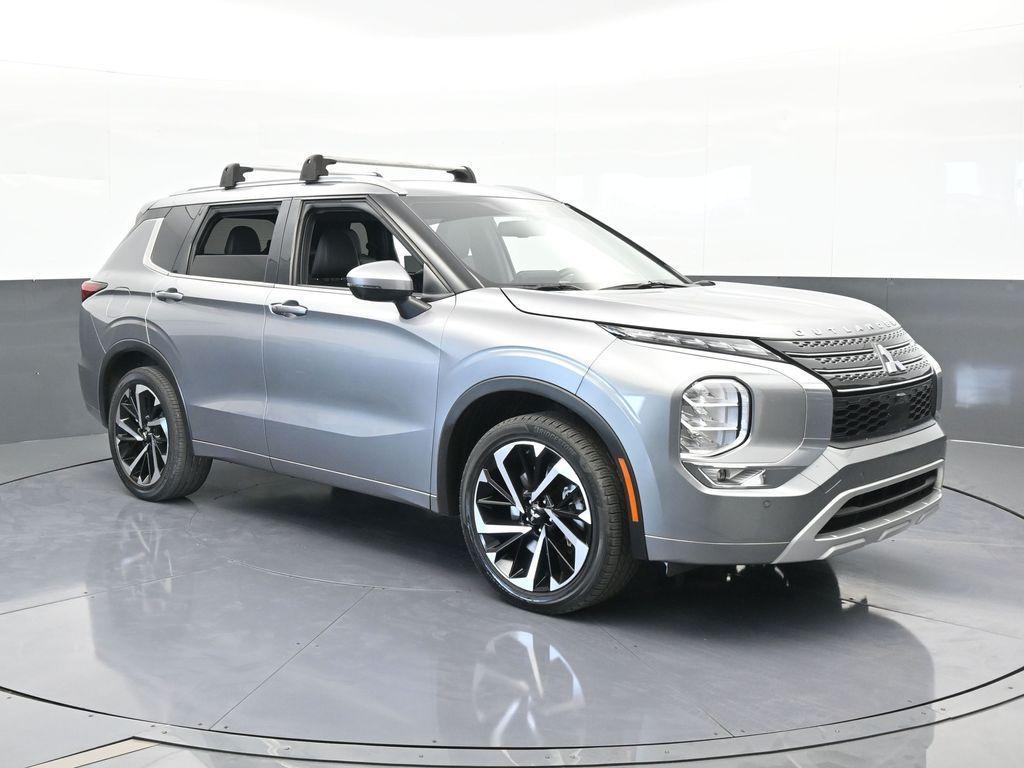 used 2022 Mitsubishi Outlander car, priced at $22,990