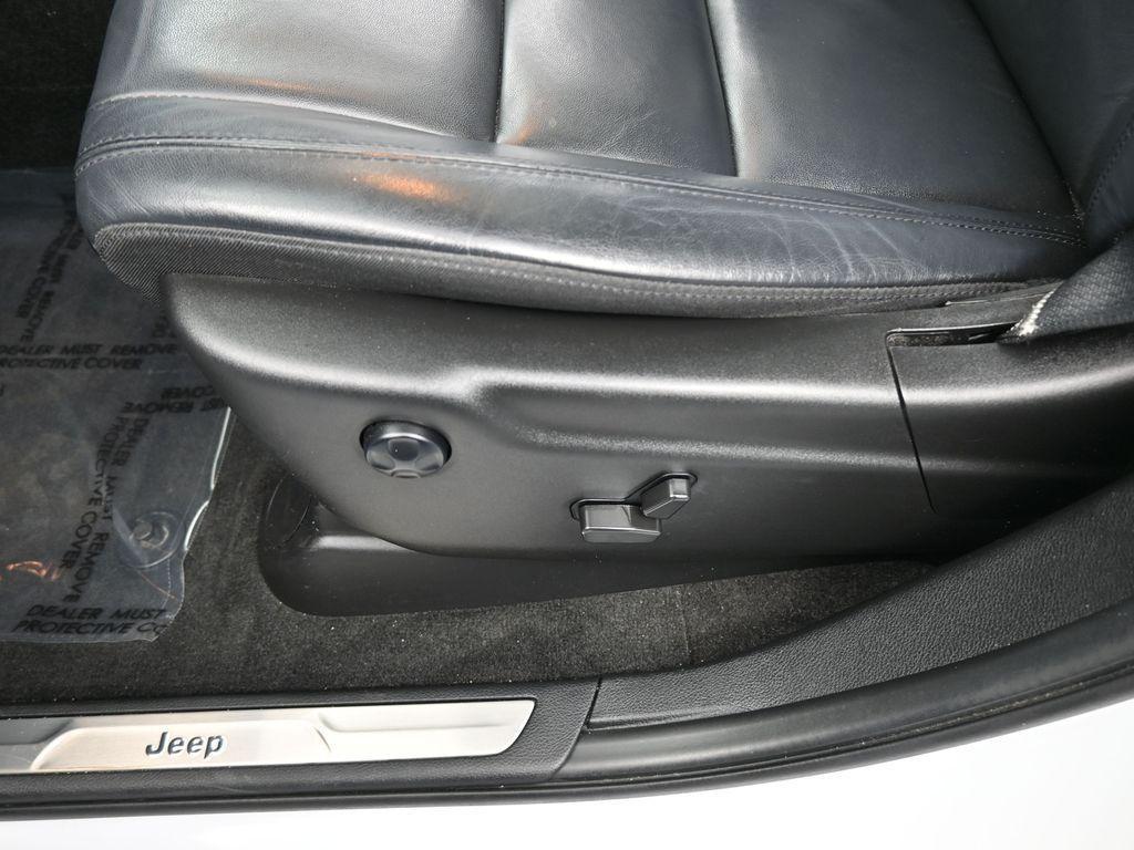used 2022 Jeep Grand Cherokee WK car, priced at $25,991