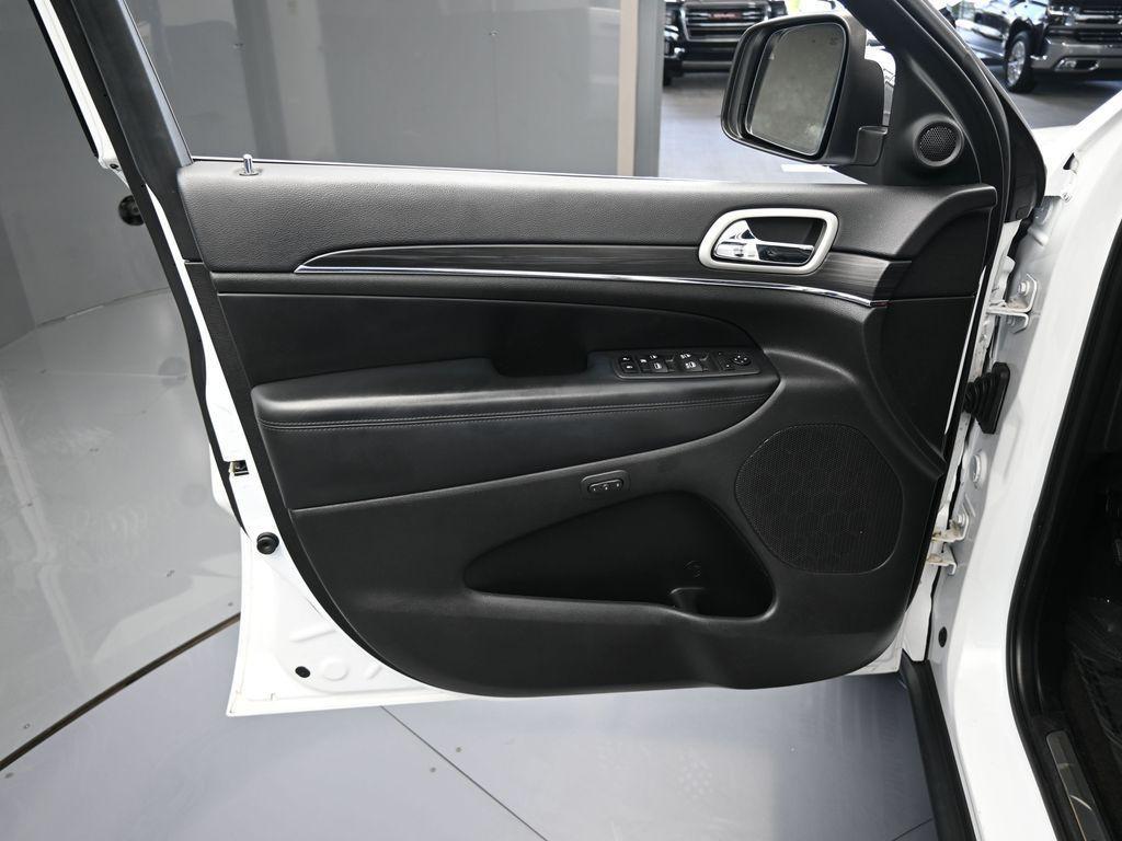 used 2022 Jeep Grand Cherokee WK car, priced at $25,991