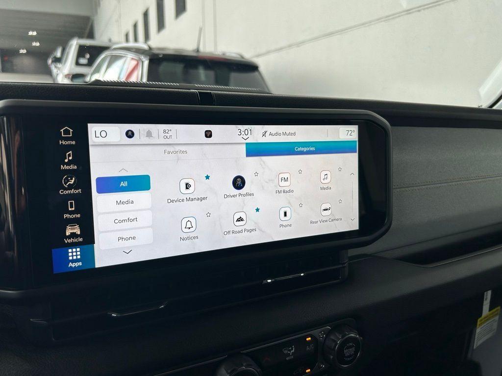 new 2024 Jeep Gladiator car, priced at $45,237