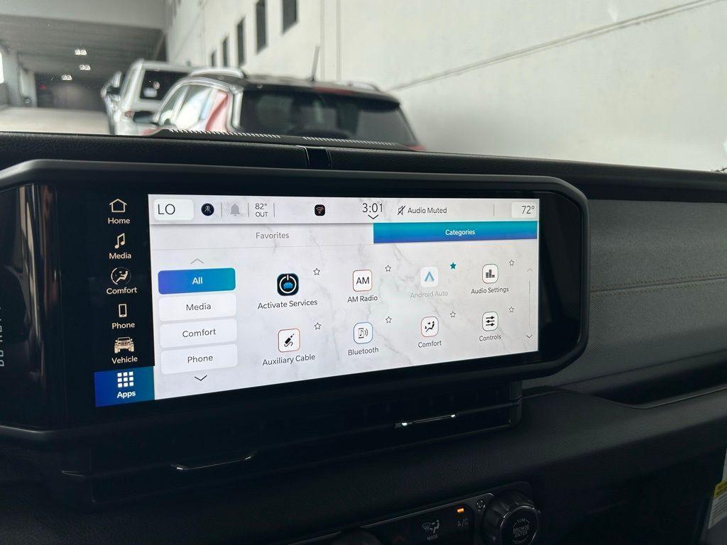 new 2024 Jeep Gladiator car, priced at $45,237