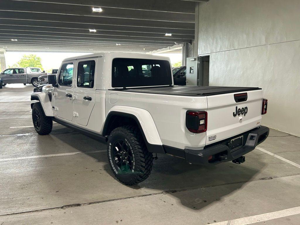 new 2024 Jeep Gladiator car, priced at $45,237