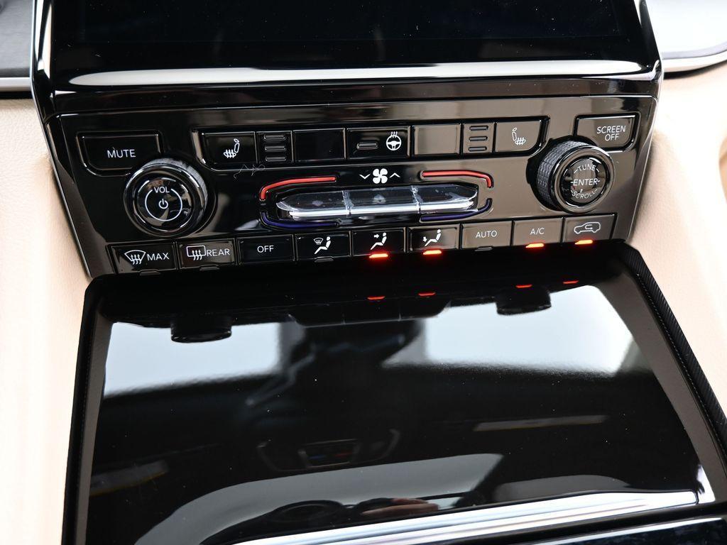 new 2025 Jeep Grand Cherokee car