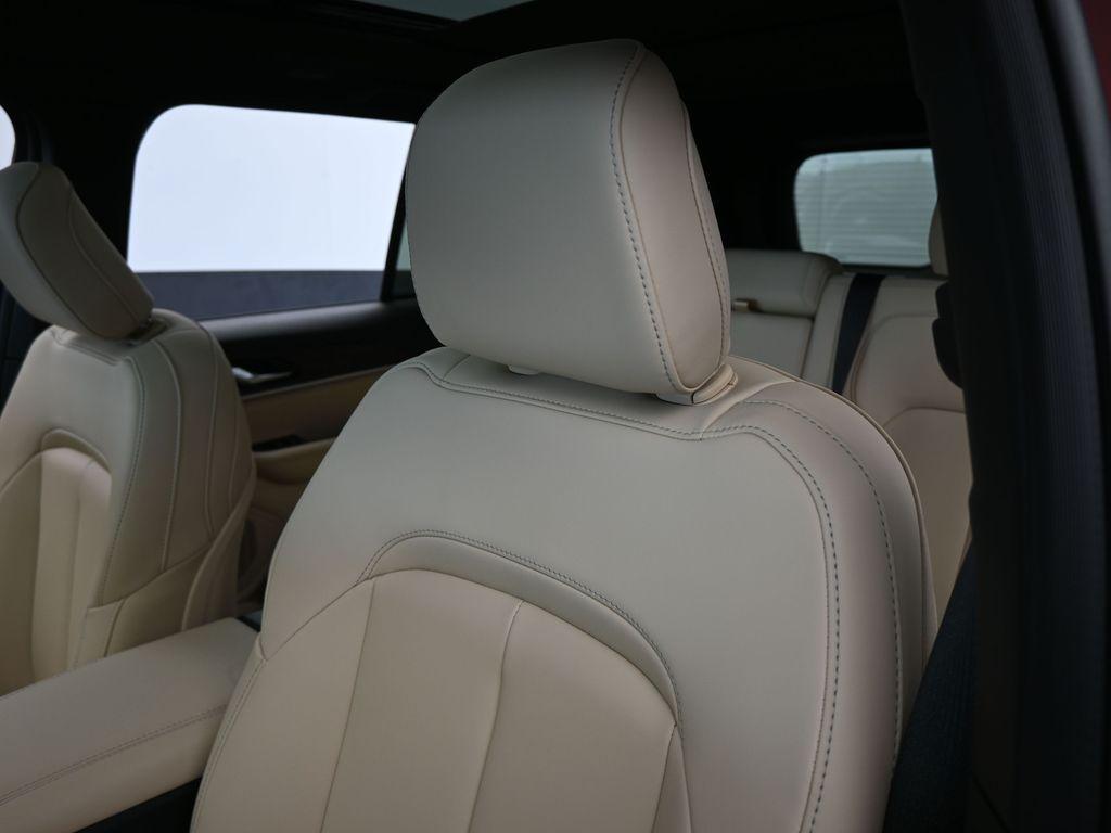 new 2025 Jeep Grand Cherokee car