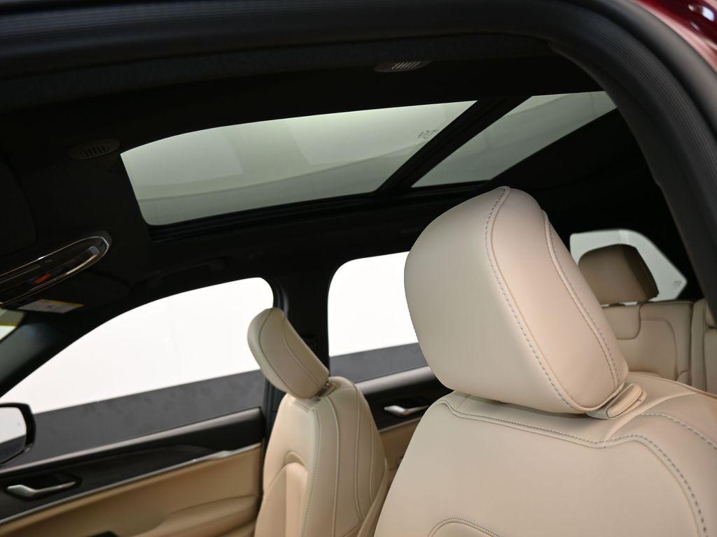 new 2025 Jeep Grand Cherokee car