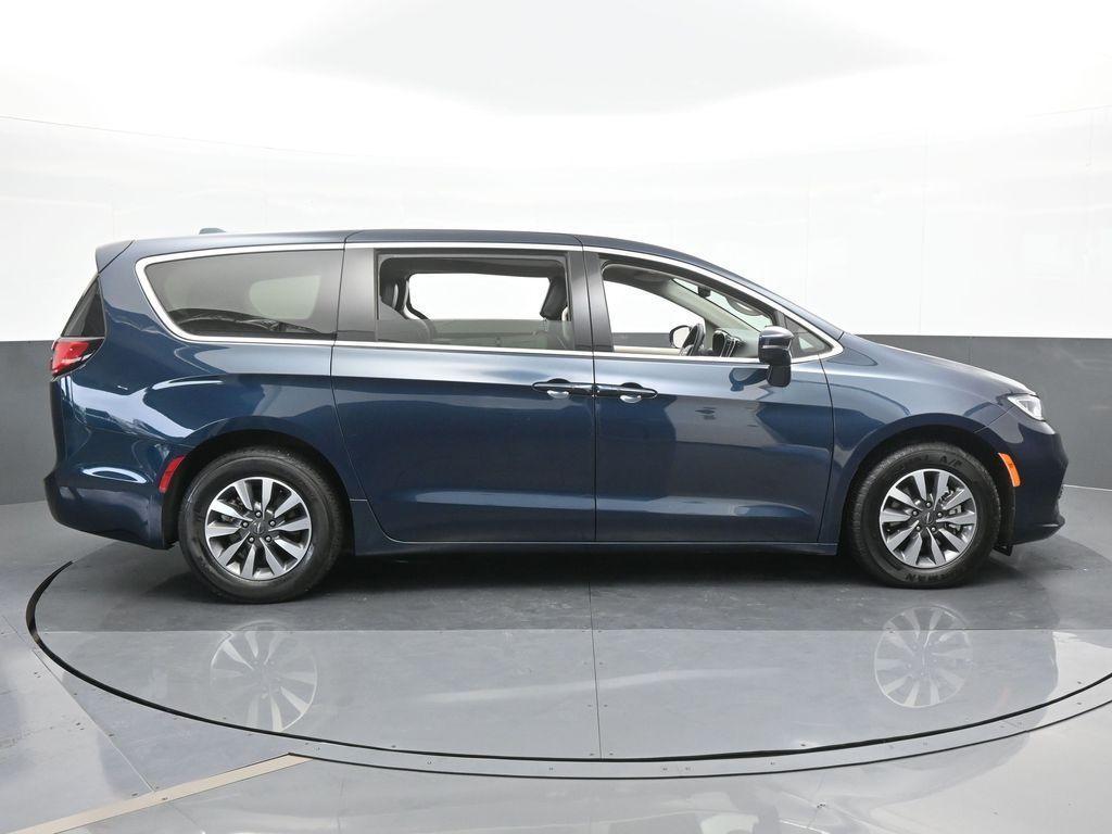 used 2022 Chrysler Pacifica Hybrid car, priced at $16,949