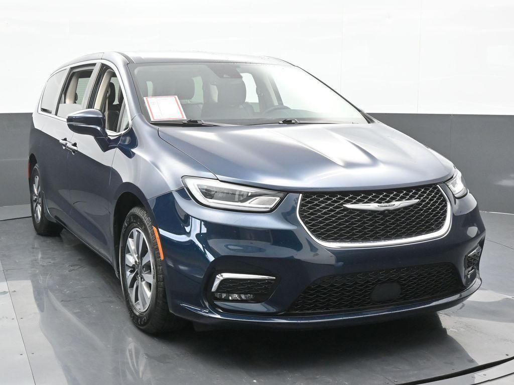 used 2022 Chrysler Pacifica Hybrid car, priced at $16,949