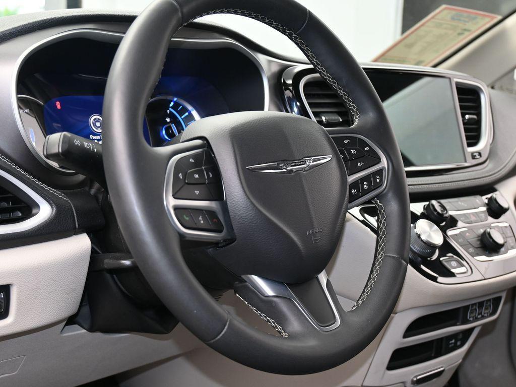 used 2022 Chrysler Pacifica Hybrid car, priced at $16,949