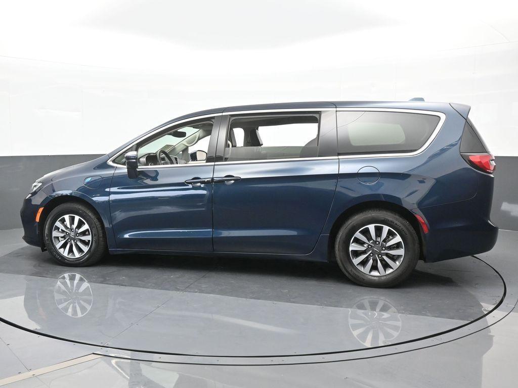 used 2022 Chrysler Pacifica Hybrid car, priced at $16,949