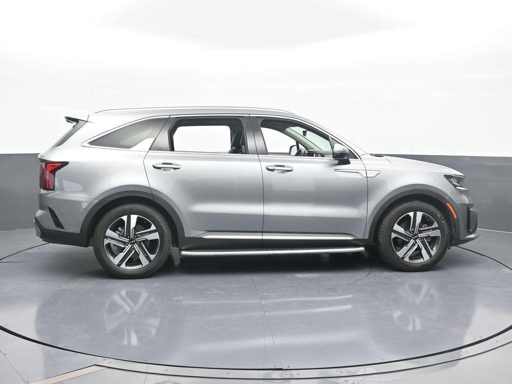 used 2022 Kia Sorento Hybrid car, priced at $28,660