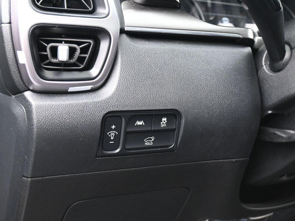 used 2022 Kia Sorento Hybrid car, priced at $28,660