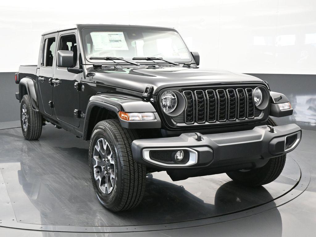 new 2024 Jeep Gladiator car, priced at $42,294