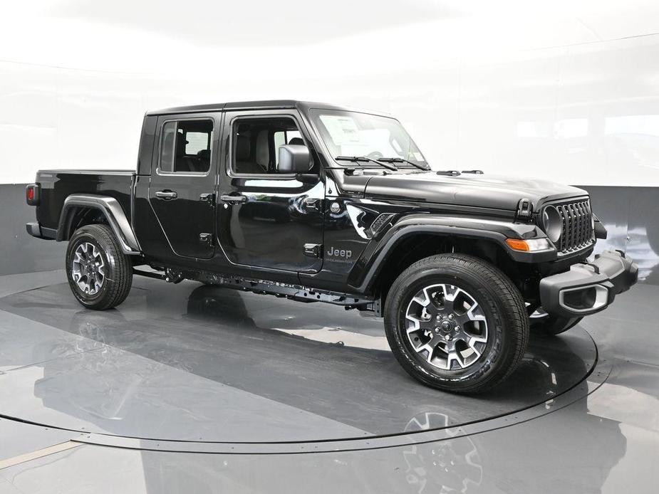 new 2024 Jeep Gladiator car, priced at $44,737