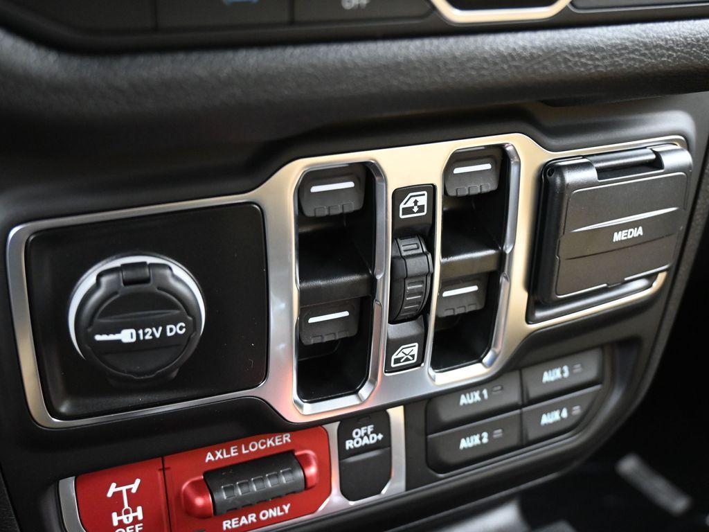 new 2025 Jeep Wrangler 4xe car