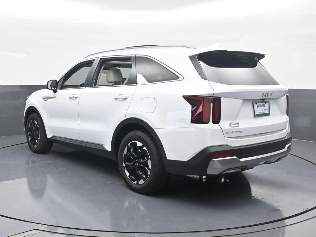 used 2024 Kia Sorento car, priced at $29,895